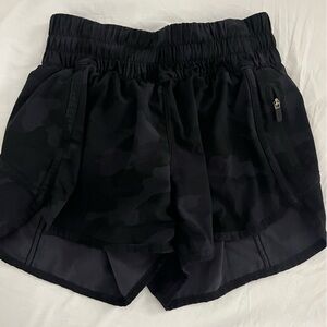 Lululemon shorts size 2